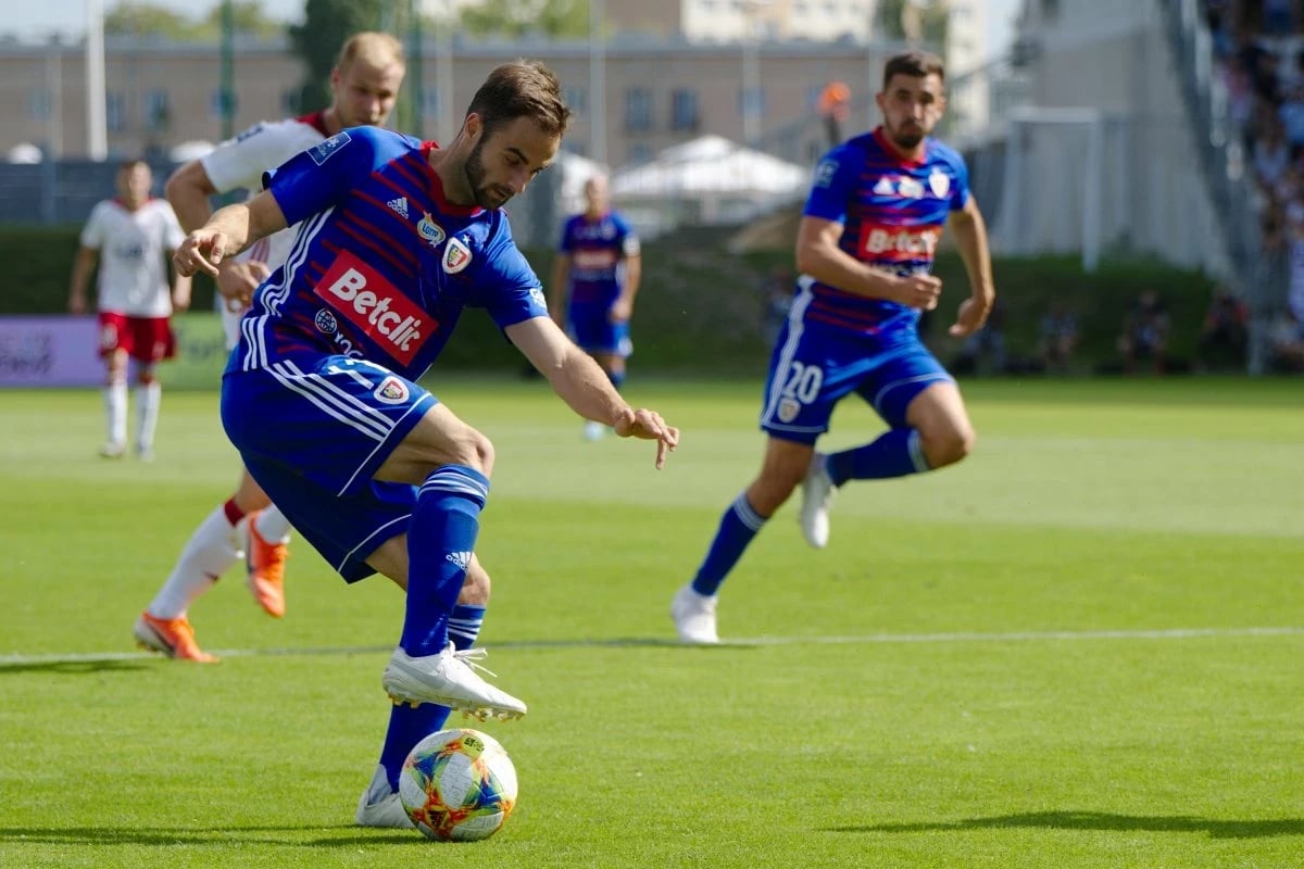 Piast Gliwice - Jorge Felix 1