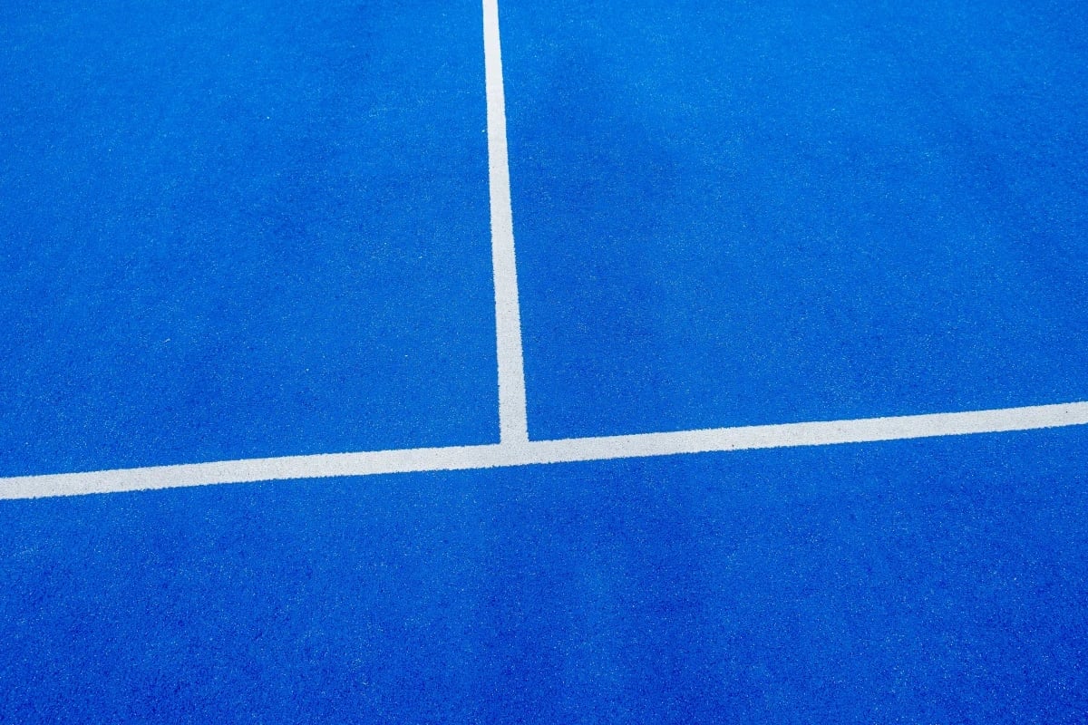 Tenis - ogólny kort sztuczny