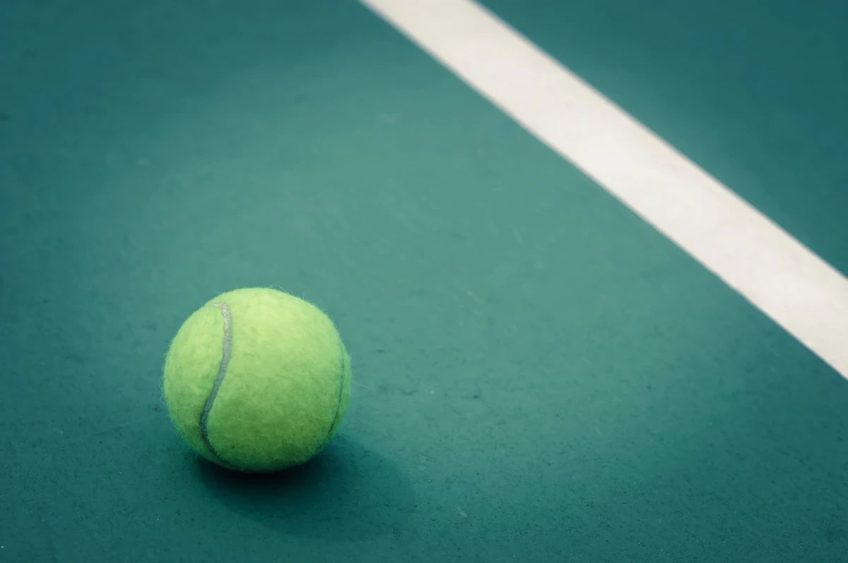 Tenis - ogólny piłka na korcie 3