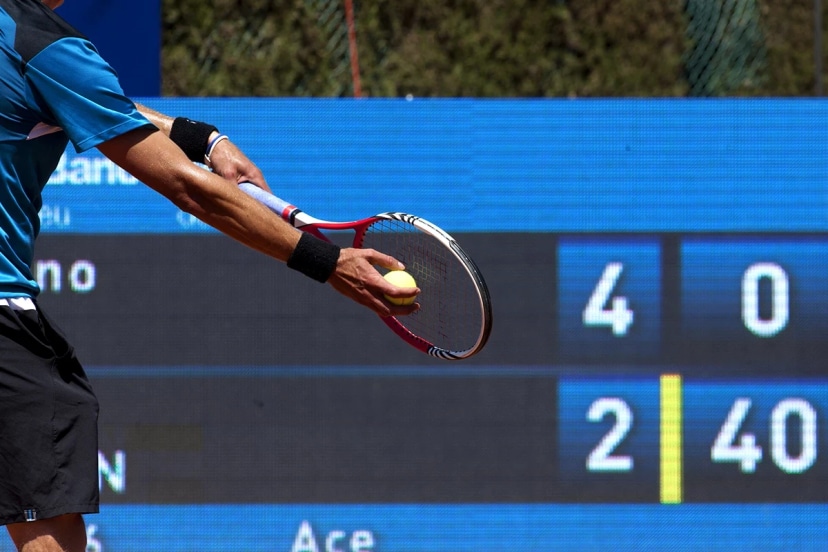 Tenis - ogólny tablica wyników i tenisista zawodnik