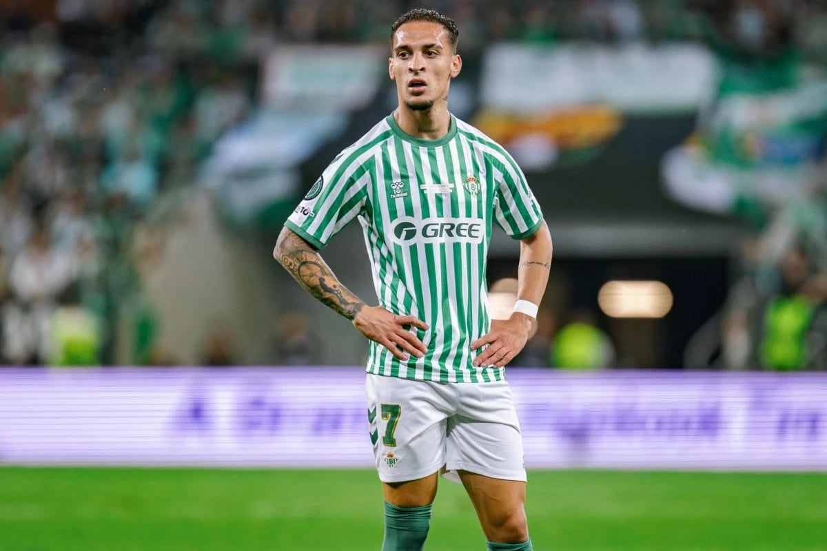 Betis - Antony 1