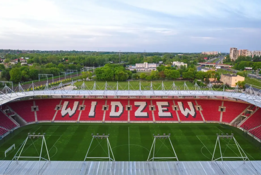 Mecz pomiędzy Widzewem Łódź a Lechem Poznań odbędzie się 19 maja 2024 roku o godzinie 17:00 na Stadionie Widzewa w Łodzi. Jest to emocjonujące spotkanie w ramach 33. kolejki PKO Ekstraklasy. Przedstawiamy kompleksowy przewodnik dotyczący dostępnych opcji transmisji tego wydarzenia, […]
