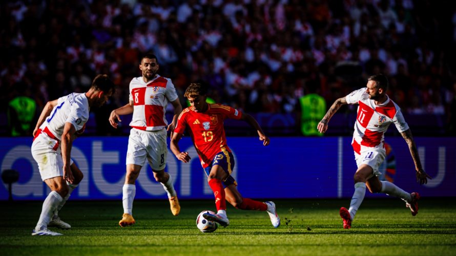 W poniedziałek, 24 czerwca 2024 roku o godzinie 21:00, na stadionie Esprit Arena w Düsseldorfie odbędzie się mecz Albania – Hiszpania, będący częścią 3. kolejki fazy grupowej EURO 2024. W niniejszym artykule znajdziesz pełne informacje na temat dostępnych opcji transmisji […]