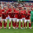 W drugim czwartkowym meczu reprezentacja Danii zremisowała 1:1 z Anglikami. Dania – Anglia: podsumowanie, informacje pomeczowe Anglicy nie weszli zbyt dobrze w ten turniej. Pomimo wygranej z Serbami, ich gra nie była przekonująca. Duńczycy natomiast zremisowali w pierwszej kolejce ze […]