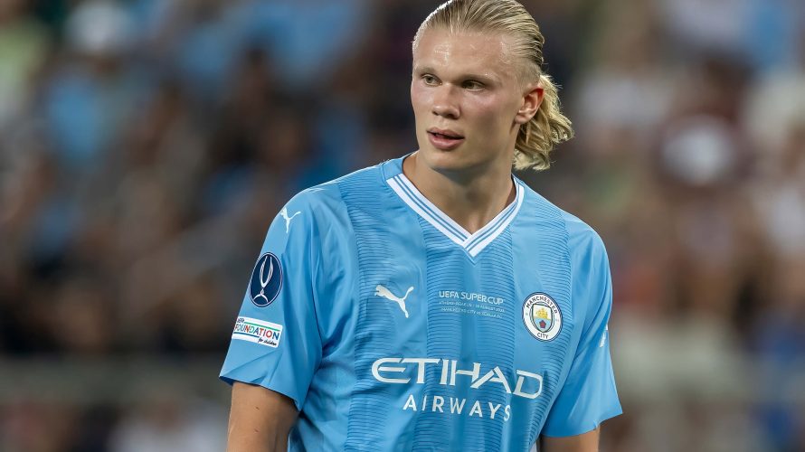 Wielkie emocje na Etihad Stadium! Choć Arsenal był malutki kroczek od wywiezienia z terenu aktualnego Mistrza Anglii kompletu punktów, gospodarze przynajmniej częściowo uratowali wynik w ósmej minucie doliczonego czasu. Choć wspomniałem o konieczności ratowania się ze strony City, początek meczu […]