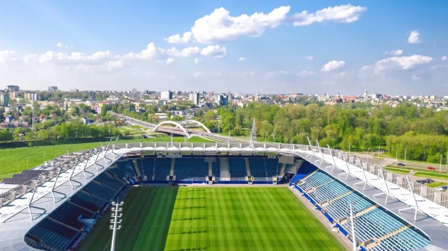 Motor Lublin wygrywa z Zagłębiem Lubin 1:0, w meczu 33. kolejki PKO BP Ekstraklasy. W tym przypadku końcowy rezultat zamknął się już w… pierwszej minucie rywalizacji. Wówczas piłkę w siatce zmieścił Mraz, a w kolejnych minutach żadna ze stron nie […]