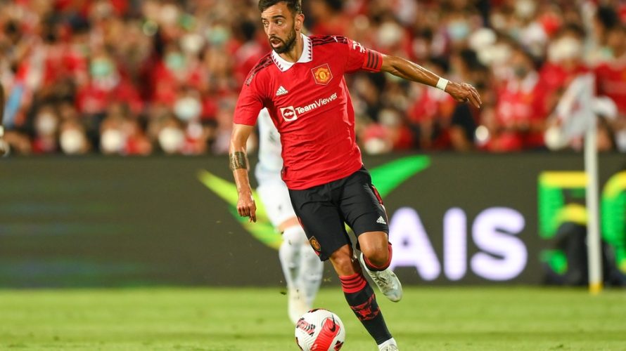 Bruno Fernandes zostaje w Manchesterze United na następne trzy lata – taka decyzja zapadła dziś w sprawie obecnego kapitana „Czerwonych Diabłów”. Portugalczyk podpisał nowy kontrakt, który obowiązywać będzie do końca czerwca 2027 roku. Fernandes jest związany z Manchesterem od stycznia […]