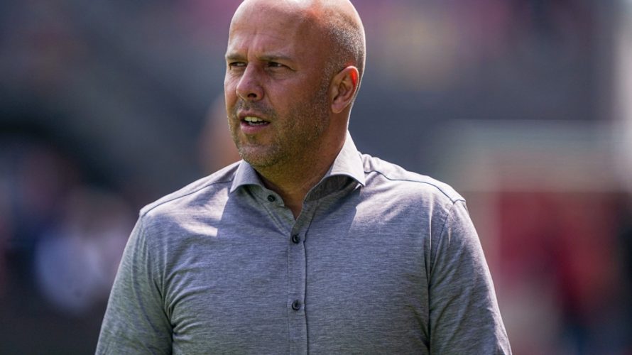 Viaplay w środku tygodnia pokaże 26. kolejkę Premier League. Najciekawiej w tej serii gier zapowiadają się mecze Nottingham z Arsenalem i Liverpoolu z Newcastle.