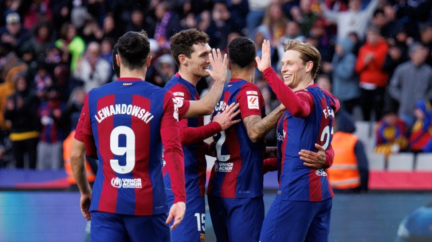 FC Barcelona pokonuje Benficę Lizbona 1:0, zbliżając się do ćwierćfinału Ligi Mistrzów. Pierwsza połowa nie potoczyła się po myśli Katalończyków. Jej przebieg był mocno wyrównany, a już w 22. minucie czerwoną kartkę obejrzał Cubarski, przez co goście musieli sobie radzić […]