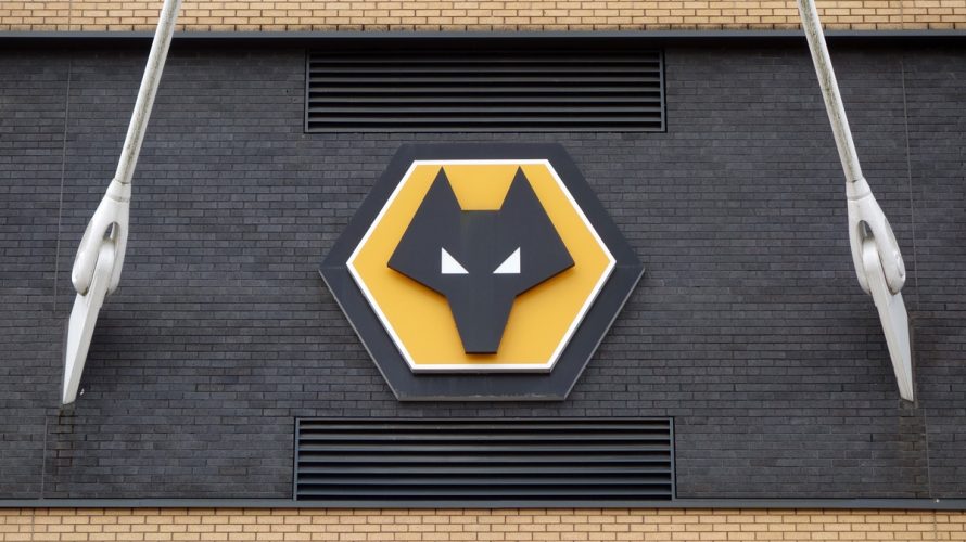 Manchester United zanotował czwarty mecz z rzędu bez zwycięstwa w Premier League. W spotkaniu 33. kolejki Czerwone Diabły uległy Wolverhampton 0:1. 