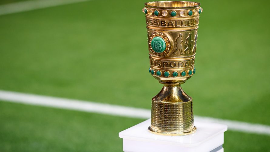 VfB Stuttgart wygrywa Puchar Niemiec. Podopieczni Sebastiana Hoenessa pokonali w finale trzecioligową Arminię Bielefeld 3:1. Pierwsza połowa to kompletna dominacja ze strony faworytów. W trakcie pierwszych 28 minut, Stuttgart prowadził już 3:0. Wynik, wraz z upływem pierwszego kwadransu, otworzył Woltemade. […]