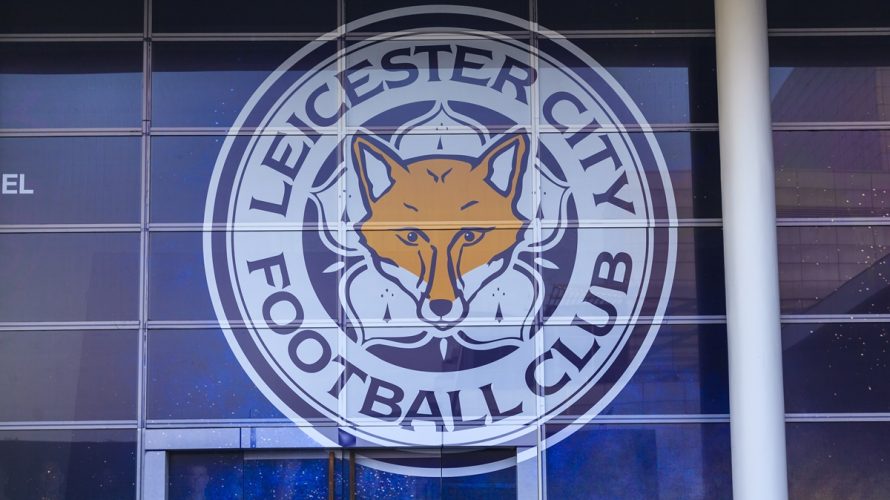 Jakub Stolarczyk pomimo spadku Leicester City, pozostaje w klubie przynajmniej do 2027 roku.