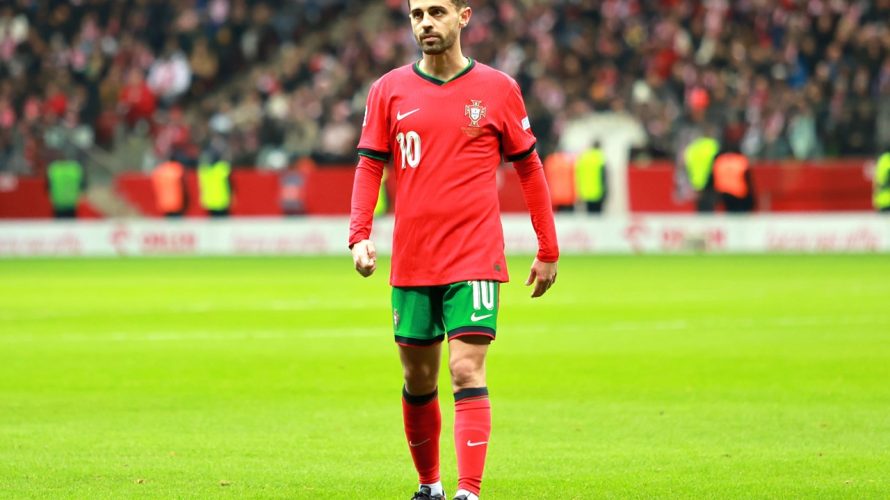 Bernardo Silva od ośmiu lat jest piłkarzem Manchesteru City święcąc z nim ogromne sukcesy. Został wybrany nowym kapitanem zespołu na sezon 2025/2026. Mógł jednak cieszyć się ogromnym zainteresowaniem na rynku. W wywiadzie zdradził jakie ma plany na zbliżający się sezon.