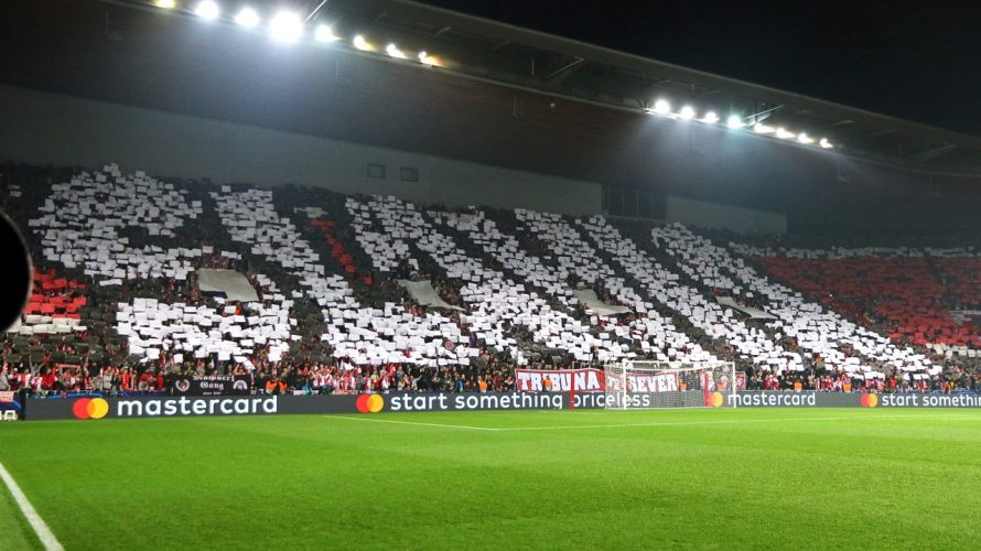 W ten weekend na antenach Polsatu będziemy mieli kilka transmisji piłkarskich. Najciekawiej zapowiadają się mecze PSV – Heerenveen i Sparta – Slavia, ale oczywiście to nie jedyne propozycje, a poniżej przedstawiamy cały plan transmisji.