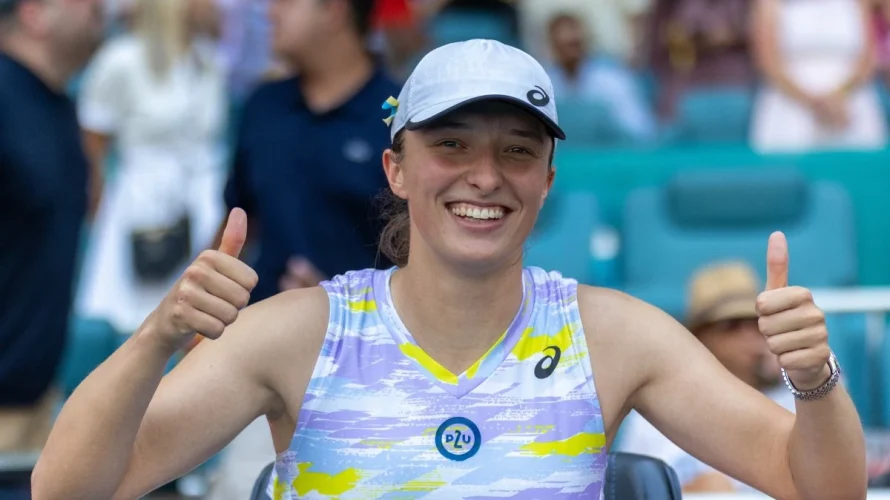 Mecz Iga Świątek – Danielle Collins w ramach trzeciej rundy Wimbledonu 2025 zostanie rozegrany w sobotę, 5 lipca. Spotkanie ma rozpocząć się o godzinie 16:30, jednak dokładna godzina uzależniona jest od przebiegu wcześniejszych spotkań zaplanowanych na tym samym korcie. W […]
