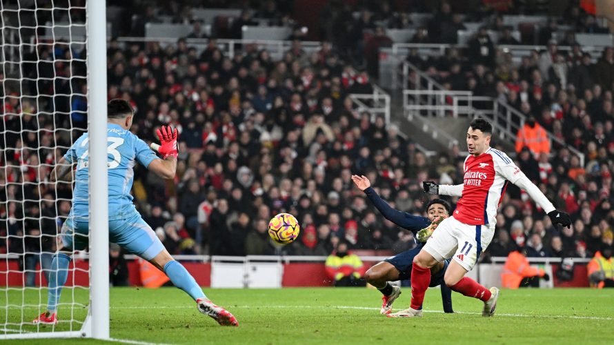 W najbliższy weekend Viaplay oferuje fanom piłki dużo propozycji. Oczywiście są one z piłki niemieckiej i angielskiej. Najciekawiej zapowiadają się starcia Liverpoolu z Arsenalem w Premier League i Bayeru Leverkusen z Borussią Dortmund. Emocje powinniśmy mieć także w półfinałach baraży […]