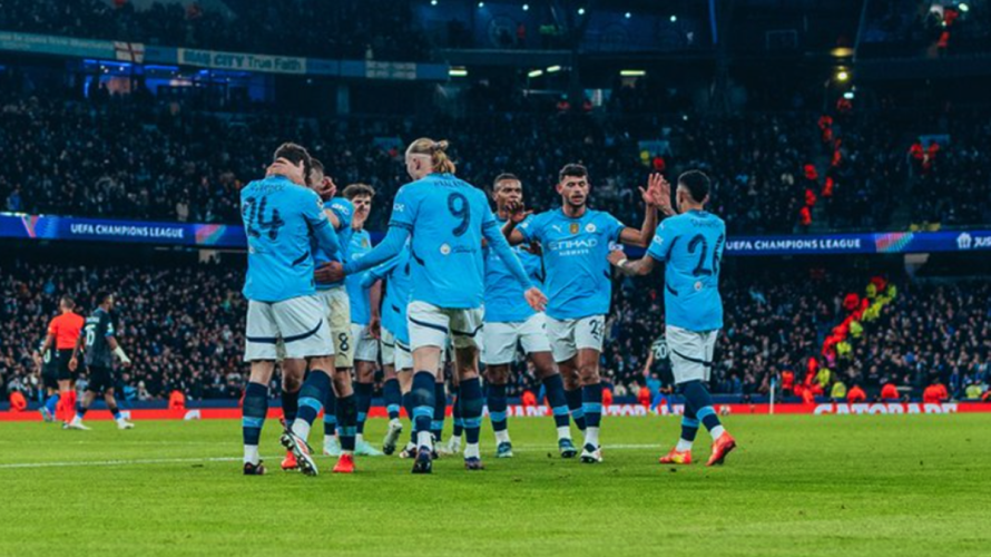 Viaplay w swojej ofercie ma głównie futbol angielski i niemiecki i ponownie będzie on dominował na streamingach tej platformy w najbliższy weekend. Hitem oferowanym przez platformę będą niedzielne derby Manchesteru w Premier League. 