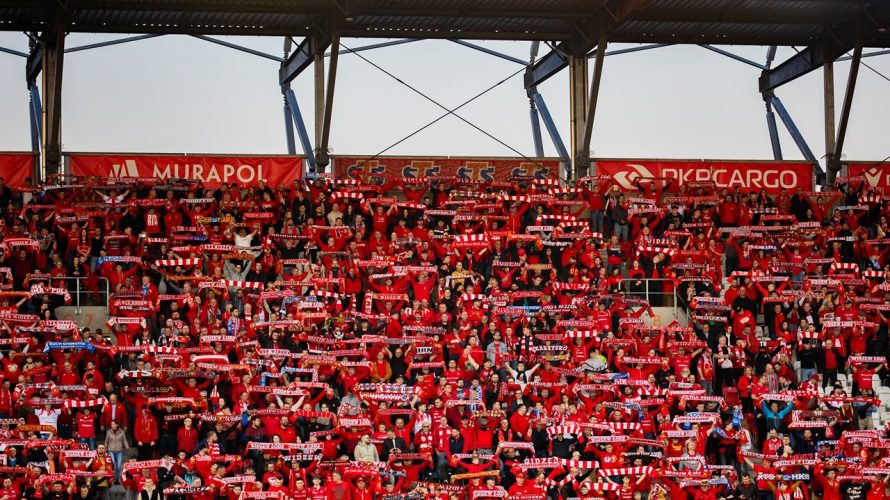 Wypożyczony ostatnio do Radomiaka Radom Maciej Kikolski przeszedł z Legii Warszawa do Widzewa Łódź.