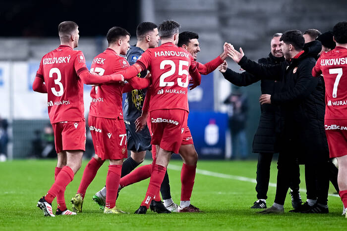 Na stadionie Widzewa Łódź gospodarze podejmą drużynę Motoru Lublin w kolejnym meczu 29. kolejki PKO BP Ekstraklasy. Jeśli zastanawiacie się, gdzie obejrzeć transmisję telewizyjną lub internetową, szczegółowe informacje znajdziecie w dalszej części artykułu. Sprawdzam również, czy dostępny będzie darmowy stream. […]