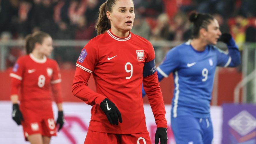 Kobieca reprezentacja Polski przełamała złą passę na EURO 2025 i w meczu o honor wygrała z Danią 3:2. Ostatecznie biało-czerwone zajęły trzecie miejsce w grupie z dorobkiem trzech punktów.  Dwa premierowe mecze na pierwszych w historii, dla naszej kobiecej reprezentacji, […]