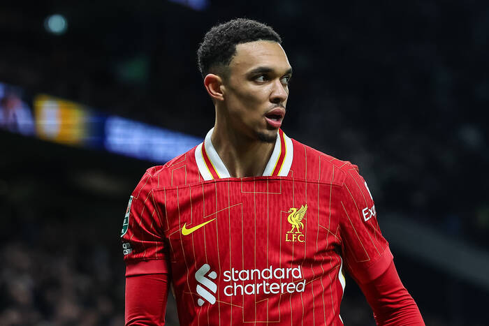 Większość kibiców, ale również działacze z Anfield wciąż nie mogą się do końca pogodzić z odejściem z klubu ich wychowanka – Trenta Alexandra Arnolda. Wymusza to na klubie znalezienie zastępstwa, które chociaż w pewnym stopniu będzie w stanie zadośćuczynić odejściu […]