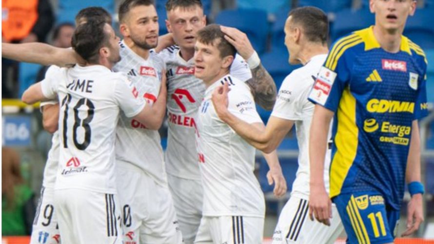 Wisła Płock pokonała przed własną publicznością Arkę Gdynia 1:0 w meczu 32. kolejki Betclic 1. Ligi i wciąż walczy o bezpośredni awans do PKO BP Ekstraklasy, obecnie tracąc pięć punktów do drugiej Bruk-Bet Termaliki Niecieczy. Do końca rozgrywek pozostały już […]