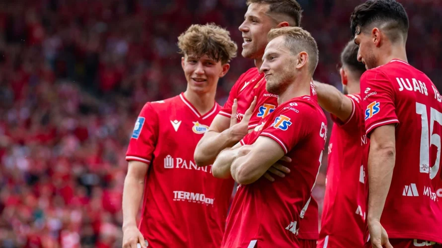 Widzew Łódź pokonał na własnym stadionie Puszczę Niepołomice 2:0 w ramach 33. kolejki PKO BP Ekstraklasy. Druga połowa wynagrodziła pierwszą. Niemrawa pierwsza połowa Od początku meczu widać było, że obie drużyny w tym sezonie nie grają już o nic. Zawodnicy […]