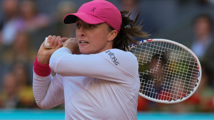 W poniedziałek 7 lipca 2025 roku na kortach Wimbledonu odbędzie się pojedynek Iga Świątek – Clara Tauson. Spotkanie zaplanowano na godzinę 17:30, jednak jego rozpoczęcie może nastąpić nieco później – wszystko zależy od czasu trwania wcześniejszych meczów na tym samym […]