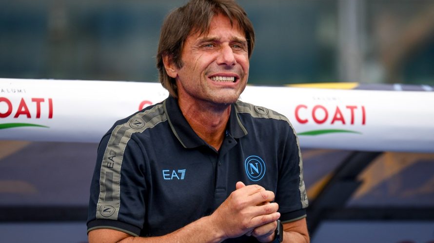 Luca Marianucci zostaje nowym piłkarzem Napoli. Klub poinformował za pośrednictwem swojej strony internetowej o podpisaniu przez 20-letniego obrońcę pięcioletnego kontraktu. Marianucci dotychczas reprezentował barwy Empoli. W sezonie 2024/25 dopiero zadebiutował w Serie A. Na najwyższym szczeblu rozgrywkowym rozgościł się jednak […]