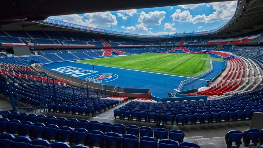 W dzisiejszej analizie przyjrzymy się zbliżającemu się meczowi pomiędzy Seattle Sounders a Paris Saint-Germain, który odbędzie się 23 czerwca 2025 roku o godzinie 21:00 na Lumen Field w Seattle, Washington. Artykuł ten zawiera szczegółową analizę, przewidywania, typy oraz kursy bukmacherskie, […]