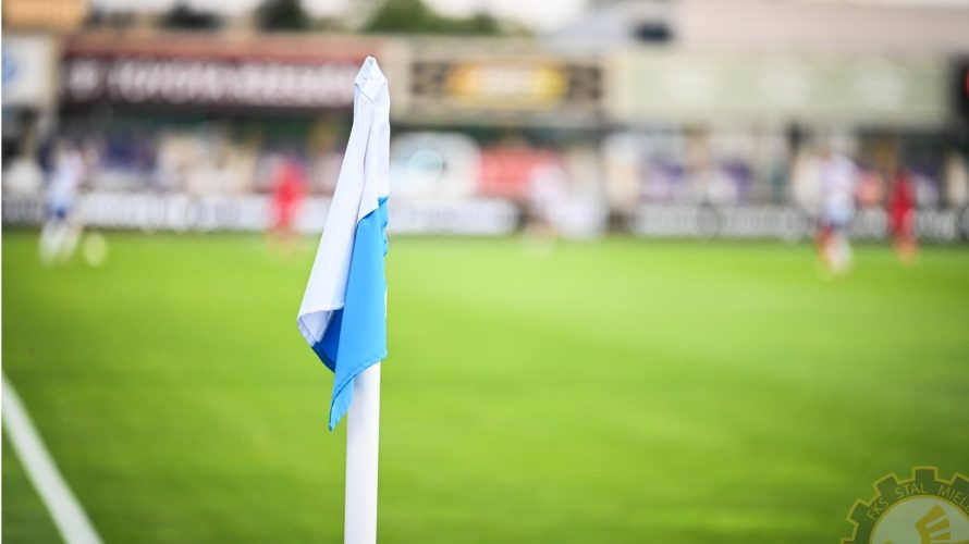 Po spadku do 1. ligi Stal Mielec gruntownie przebudowuje kadrę. We wtorek zespół z województwa podkarpackiego ogłosił odejście zawodnika, który ma na swoim koncie mistrzostwo Polski. Stal Mielec buduje kadrę na nowy sezon Ubiegły sezon był trudny dla Stali Mielec, […]