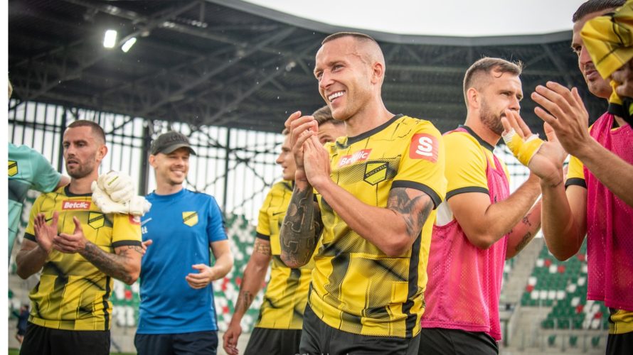 Wieczysta Krak&oacute;w oficjalnie ogłosiła, że nowym trenerem zespołu został Gino Lettieri. Włoski szkoleniowiec zastąpi na stanowisku Przemysława Cecherza, kt&oacute;ry został zwolniony po ostatniej porażce z Odrą Opole. Plotki o możliwym zatrudnieniu Lettieriego pojawiały się w mediach już od kilku dni. [&hellip;]