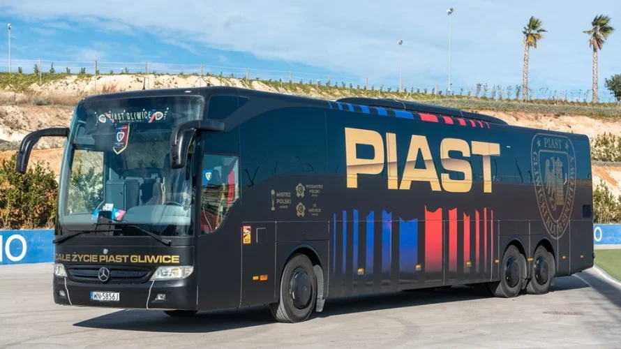 Przedstawiamy skr&oacute;t wideo meczu Piast Gliwice &ndash; Arka Gdynia, w kt&oacute;rym można obejrzeć gole, najciekawsze akcje i najlepsze sytuacje bramkowe ze spotkania. Mecz Piast Gliwice &ndash; Arka Gdynia został rozegrany w poniedziałek 27.04.2026 o godzinie 19:00 na Stadionie Miejskim w [&hellip;]