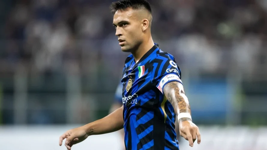 Przedstawiamy przewidywane składy na mecz Genoa – Inter Mediolan. Spotkanie odbędzie się na stadionie Stadio Luigi Ferraris w Genui w niedzielę 14.12.2025 o godzinie 18:00. Poniżej prezentujemy możliwe jedenastki i listę kontuzjowanych zawodników. Genoa – Inter Mediolan przewidywane składy na […]