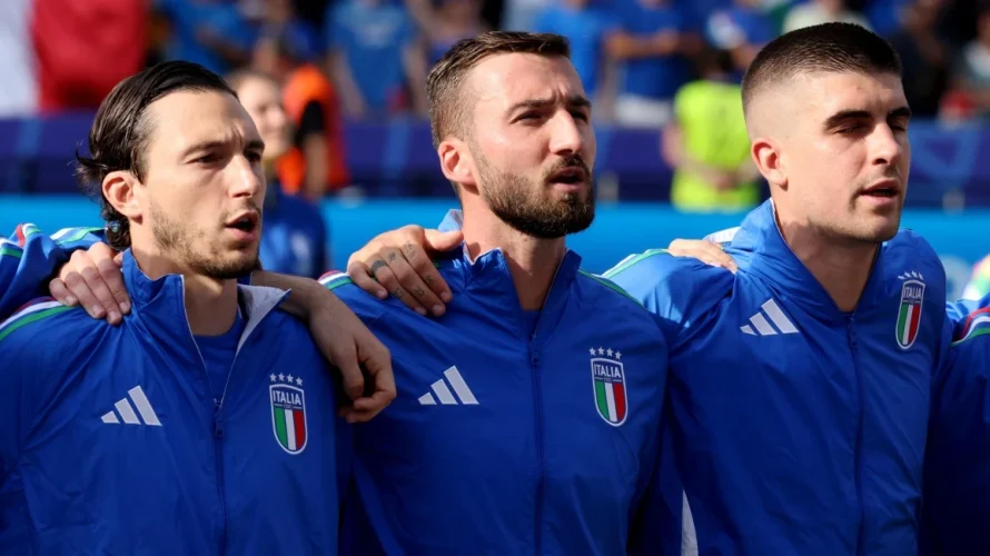 Prezes Włoskiej Federacji Piłkarskiej (FIGC) Gabriele Gravina zaapelował do selekcjonera Gennaro Gattuso, aby nie rezygnował po porażce z Bośnią i Hercegowiną w barażu o Mistrzostwa Świata 2026, kt&oacute;ra oznacza trzecią z rzędu nieobecność Włoch na mundialu. Gravina oświadczył r&oacute;wnież, że [&hellip;]