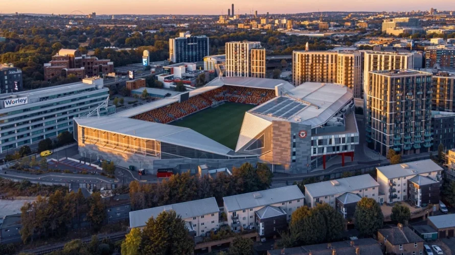 Przedstawiamy oceny piłkarzy po meczu Brentford &ndash; Everton, dzięki kt&oacute;rym możecie sprawdzić, kto zagrał najlepiej, a kto otrzymał najniższe noty. Spotkanie zostało rozegrane w sobotę 11.04.2026 i zakończyło się remisem 2:2. Brentford &ndash; Everton oceny piłkarzy po meczu Najwyższe oceny [&hellip;]