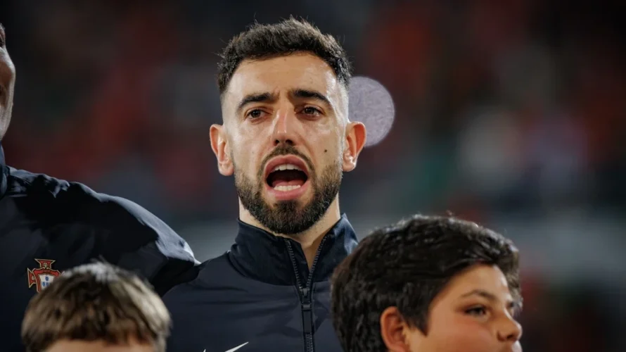 Przedstawiamy oficjalne składy (wyjściowe jedenastki) drużyn Manchester United i Liverpool. Spotkanie rozpocznie się w niedzielę 3 maja 2026 o godzinie 16:30 na %stadium% (%city%). Manchester United &ndash; Liverpool oficjalne składy Manchester United Wyjściowa jedenastka: Senne Lammens, Ayden Heaven, Harry Maguire, [&hellip;]
