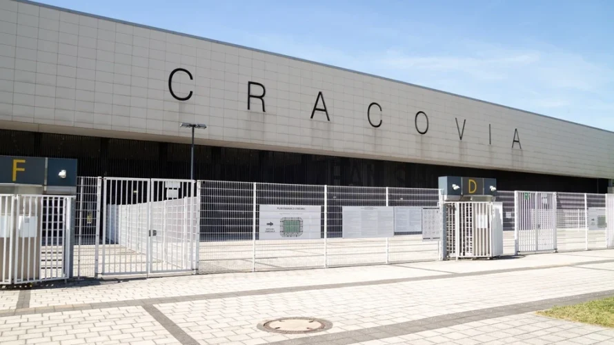 Przedstawiam oceny piłkarzy po meczu Cracovia &ndash; Arka Gdynia, możecie sprawdzić kto zagrał najlepiej, a kto otrzymał najniższe noty. Spotkanie rozegrano w niedzielę 12.04.2026 o 12:15 i zakończyło się remisem 2:2. Cracovia &ndash; Arka Gdynia oceny piłkarzy Najwyższe oceny w [&hellip;]