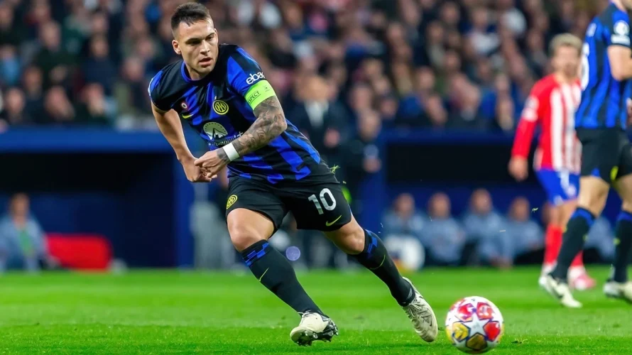Inter w niedzielę wieczorem zapewnił sobie tytuł mistrza Serie A. Poniżej oceny najważniejszych postaci, kt&oacute;re przyczyniły się do zdobycia 21. Scudetto klubu. Droga do tytułu Inter objął prowadzenie w tabeli kr&oacute;tko po Bożym Narodzeniu i już nie oddał pozycji, podczas [&hellip;]