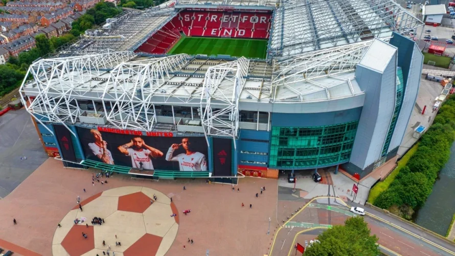 Przed nami mecz Manchester United &ndash; Brentford, kt&oacute;ry odbędzie się w poniedziałek 27.04.2026 o godzinie 21:00 na stadionie Old Trafford. Przedstawiamy sędziego, kt&oacute;ry poprowadzi to spotkanie. Manchester United &ndash; Brentford sędzia meczu Gł&oacute;wnym sędzią tego spotkania będzie C. Kavanagh. Dodatkowe [&hellip;]