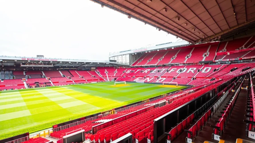 Przedstawiam oficjalne składy na mecz (wyjściowe jedenastki) drużyn Manchester United i Brentford. Spotkanie rozpocznie się o godz. 21:00 w poniedziałek, 27.04.2026 na stadionie Old Trafford w Manchesterze. Manchester United &ndash; Brentford oficjalne składy Manchester United Wyjściowa jedenastka: Senne Lammens, Ayden [&hellip;]