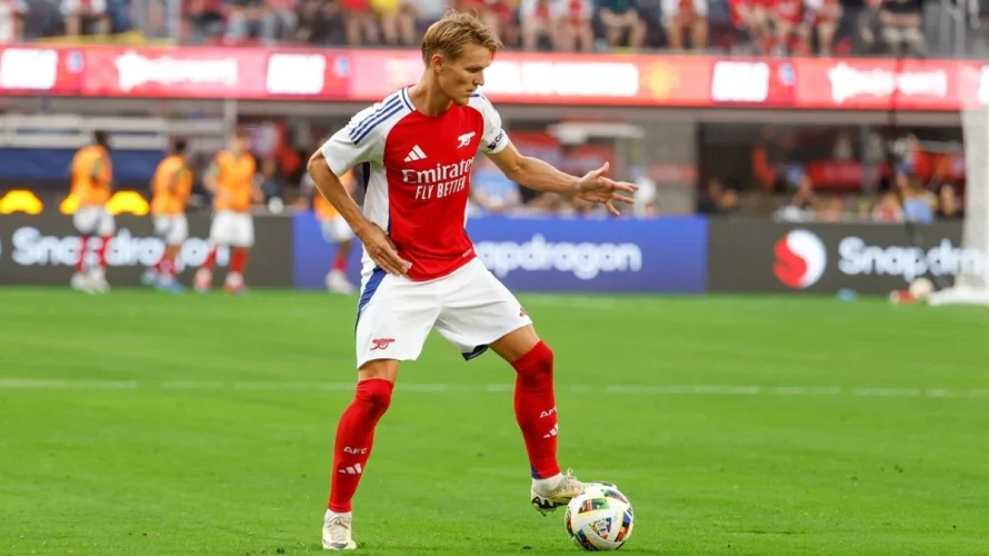 Przedstawiamy oficjalne wyjściowe jedenastki na mecz Nottingham i Arsenal. Spotkanie rozpocznie się w sobotę 17.01.2026 o 18:30 na stadionie City Ground w Nottingham. Nottingham &ndash; Arsenal oficjalne składy na mecz Nottingham Sels, Aina, Anderson, Dominguez, Gibbs-White, Hudson-Odoi, Jesus, Milenkovic, Murillo, [&hellip;]