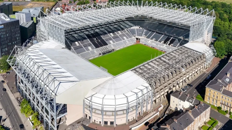 Oto oceny piłkarzy po meczu Newcastle &ndash; Manchester City. Sprawdźcie, kto wypadł najlepiej, a kto otrzymał najniższe noty. Spotkanie rozegrano w sobotę 22.11.2025 i zakończyło się wynikiem 2:1. Newcastle &ndash; Manchester City oceny piłkarzy po meczu Najwyższe oceny otrzymali Harvey [&hellip;]