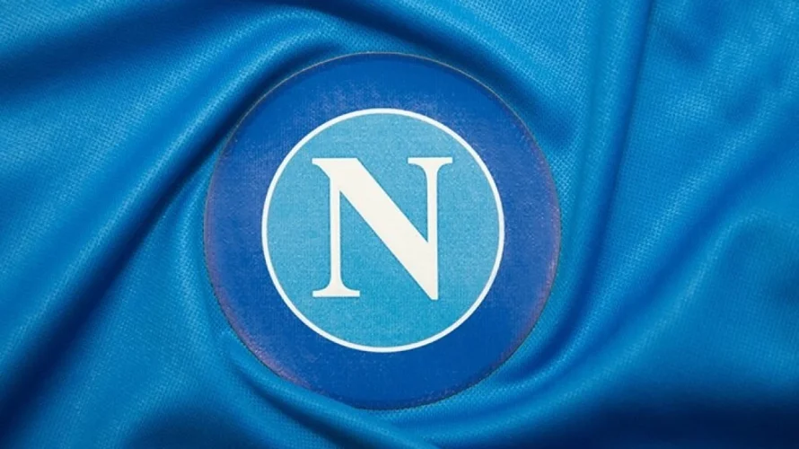 Problemy kadrowe Napoli w środku pola znów się pogłębiają. Klub ogłosił, że Billy Gilmour musi przejść zabieg, a według informacji Nicolò Schiry rekonwalescencja 24-latka może potrwać około dwóch miesięcy. Samo Napoli potwierdziło szczegóły dotyczące zabiegu w oficjalnym komunikacie: – Billy […]