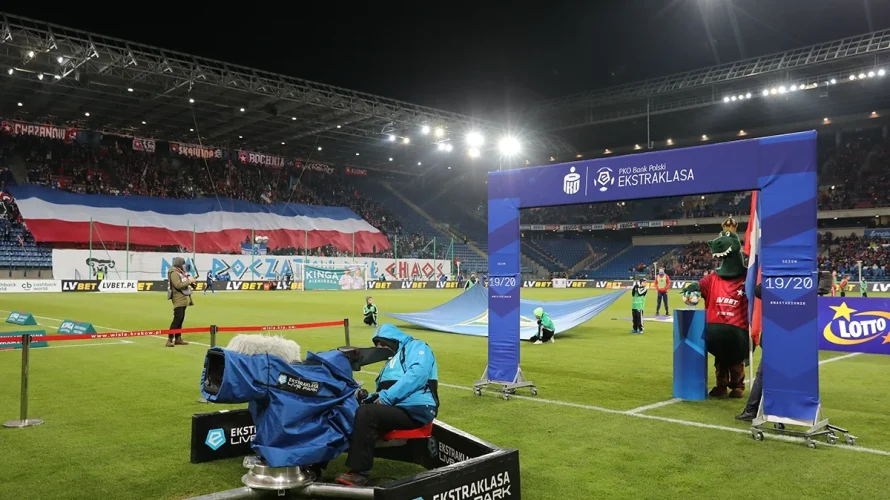 Przedstawiamy skr&oacute;t wideo meczu Wisła Płock &ndash; Arka Gdynia, w kt&oacute;rym można obejrzeć gole, najciekawsze akcje oraz najlepsze okazje bramkowe ze spotkania. Mecz został rozegrany w poniedziałek 9 marca 2026 roku o godzinie 19:00 na Stadionie im. Kazimierza G&oacute;rskiego w [&hellip;]