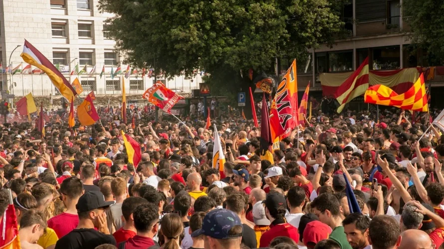 Przed nami spotkanie AS Roma &ndash; Fiorentina w ramach 35. kolejki Serie A. W tekście znajdziesz najważniejsze informacje o meczu oraz wskaz&oacute;wki, gdzie oglądać transmisję tv i transmisję online. Kiedy rozegrany zostanie mecz? Mecz AS Roma &ndash; Fiorentina odbędzie się [&hellip;]