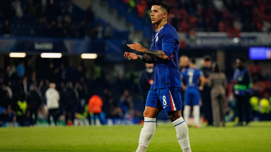 Przed nami spotkanie Chelsea &ndash; Leeds United w ramach Pucharu Anglii. W tekście znajdziesz praktyczne informacje o meczu, między innymi gdzie oglądać transmisję TV i transmisję online oraz jak obejrzeć stream na żywo. O kt&oacute;rej godzinie początek meczu? Mecz Chelsea [&hellip;]