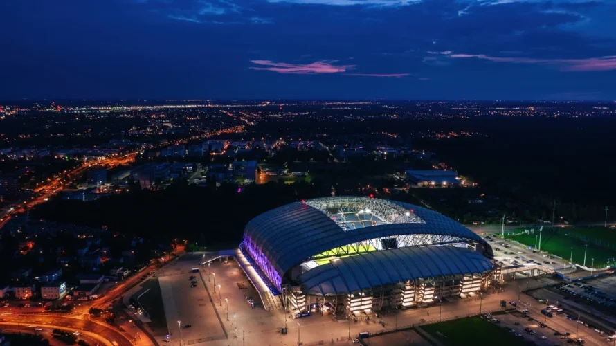 Lech Poznań pewnie pokonał Legię Warszawa 4:0 w meczu 30. kolejki Ekstraklasy. Spotkanie odbyło się w niedzielę 26.04.2026 o godz. 17:30. Poniżej przedstawiamy szczeg&oacute;łowe statystyki pomeczowe oraz listę strzelc&oacute;w z meczu Lech Poznań &ndash; Legia Warszawa, kt&oacute;re pomogą przeanalizować przebieg [&hellip;]