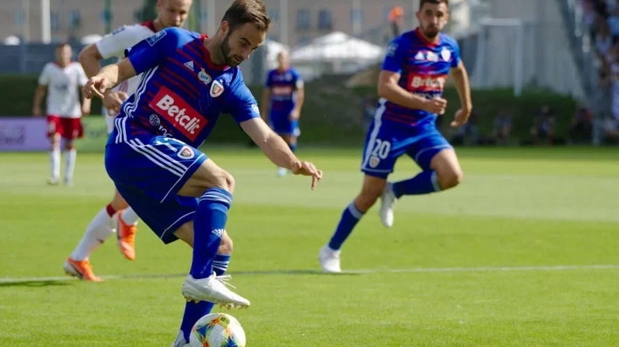 Prezentujemy skr&oacute;t wideo meczu Piast Gliwice &ndash; Pogoń Szczecin, w kt&oacute;rym można obejrzeć gole, najciekawsze akcje i najlepsze sytuacje bramkowe. Spotkanie zostało rozegrane w poniedziałek 13 kwietnia 2026 o godzinie 19:00 na Stadionie Miejskim w Gliwicach. Mecz zakończył się wynikiem [&hellip;]