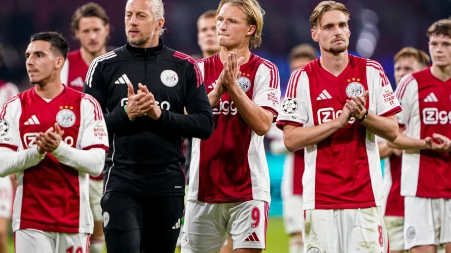 Poniżej przedstawiam zbi&oacute;r statystyk, kurs&oacute;w i innych danych przedmeczowych dotyczących starcia Feyenoord &ndash; Ajax Amsterdam. Mecz odbędzie się w rozgrywkach Eredivisie w niedzielę 22.03.2026 o godzinie 14:30. Feyenoord na De Kuip prezentuje ostatnio bardzo dobrą formę, notując pięć kolejnych zwycięstw [&hellip;]